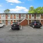 Tenement Treasure - Renovated Mechanicsville Apt